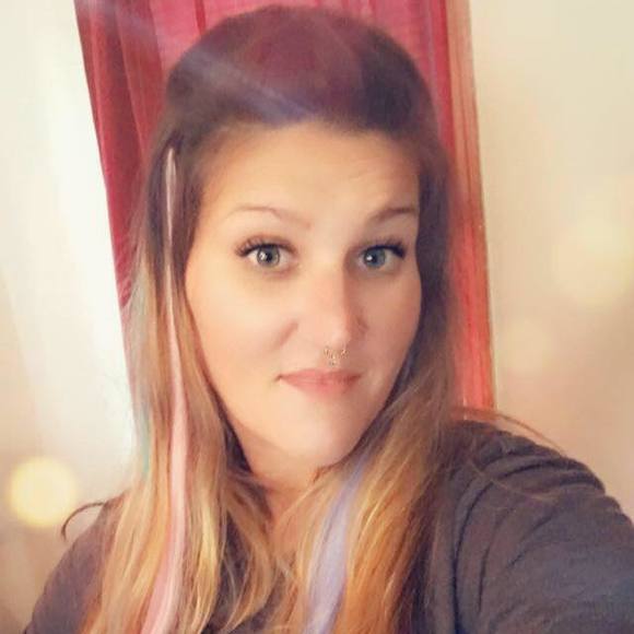 Meet your Posher, Celeste - Picture 2 of 5